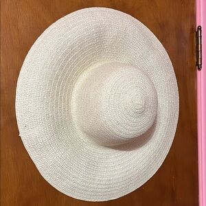 Elegant White Sun Hat